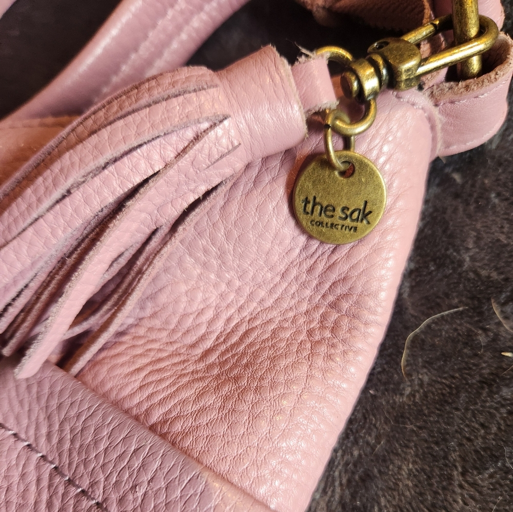 Sac Collection, Elegant Pink Leather Shoulder Bag. Like New